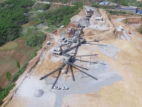 時產(chǎn)100、200、400、800噸石料破碎生產(chǎn)線解決方案及流程