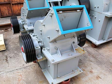 一次成型的鵝卵石破碎機(jī)多少錢(qián)一臺(tái)？每小時(shí)200噸如何配置？