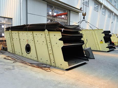 圓振動(dòng)篩實(shí)際應(yīng)用-結(jié)構(gòu)及優(yōu)點(diǎn)-圓振動(dòng)篩與直線振動(dòng)篩對(duì)比分析