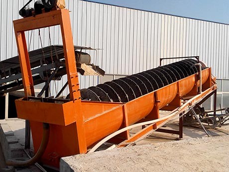 提純石英砂用洗砂機(jī)洗凈后磨成350目的粉，一套設(shè)備下來多少錢