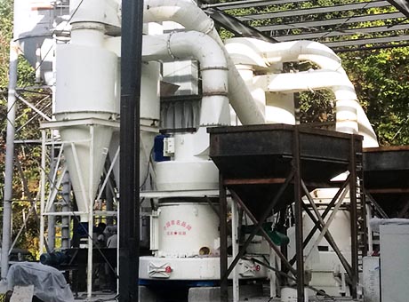 靈壽縣高嶺土磨粉生產(chǎn)線