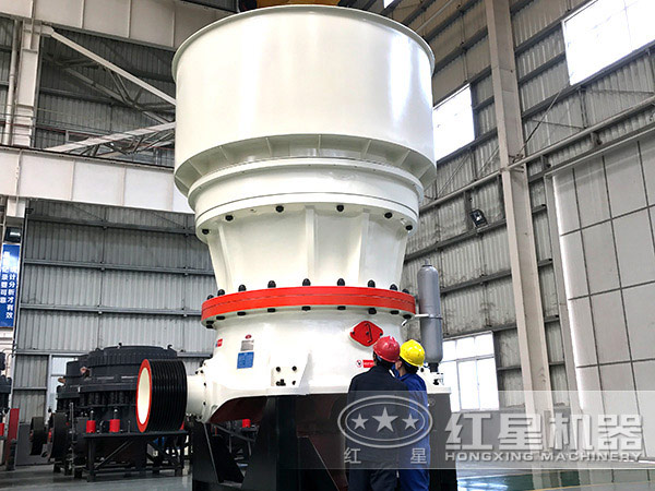 單缸液壓圓錐破碎機(jī)的現(xiàn)場(chǎng)