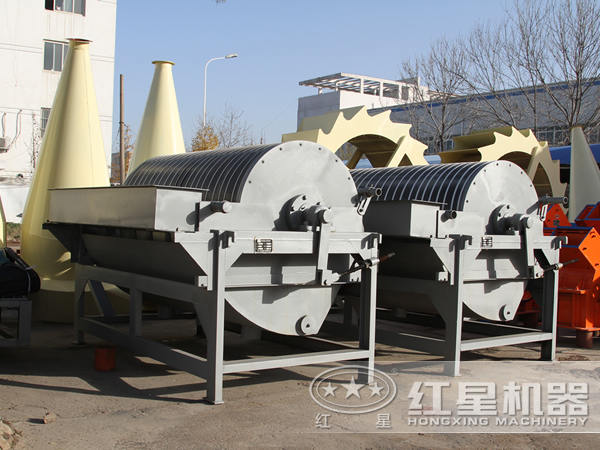 磁選機(jī)側(cè)面