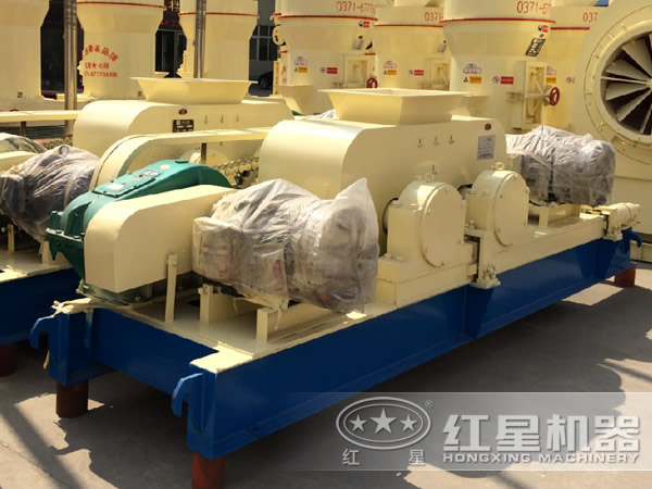 輥式破碎機(jī)圖片