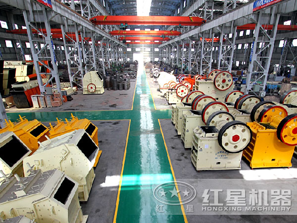 石英破碎機(jī)廠家車間