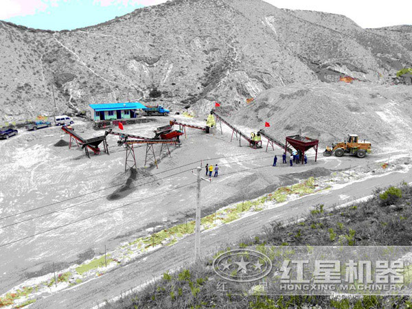 采石場(chǎng)生產(chǎn)現(xiàn)場(chǎng)