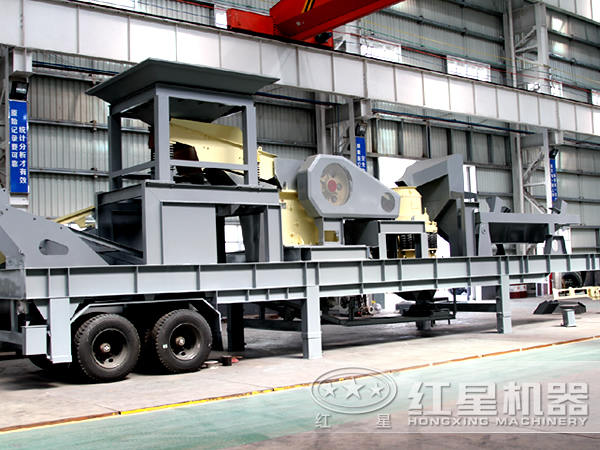 移動(dòng)式破碎站車間圖