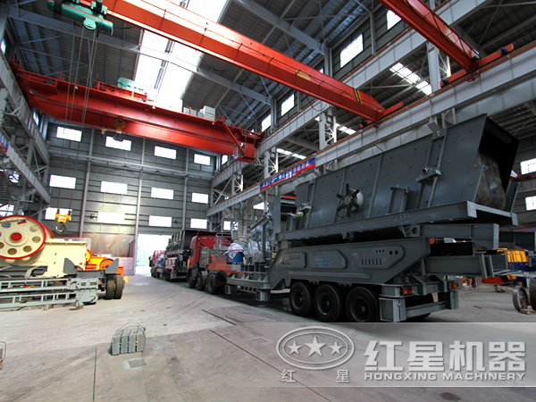 移動(dòng)破碎站車間