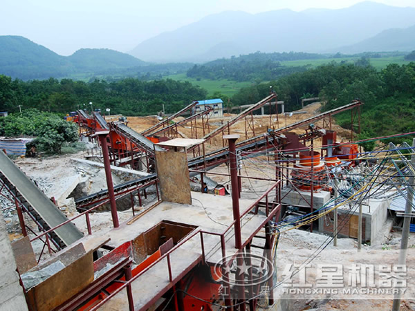 砂石生產(chǎn)線現(xiàn)場(chǎng)