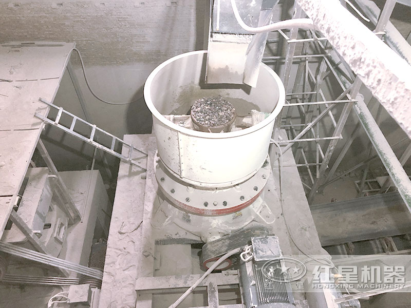 單缸圓錐破一個液壓缸作業(yè)，效率高