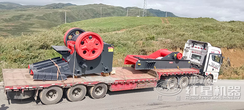 碎煤現(xiàn)場(chǎng)，鄂破運(yùn)往客戶場(chǎng)地