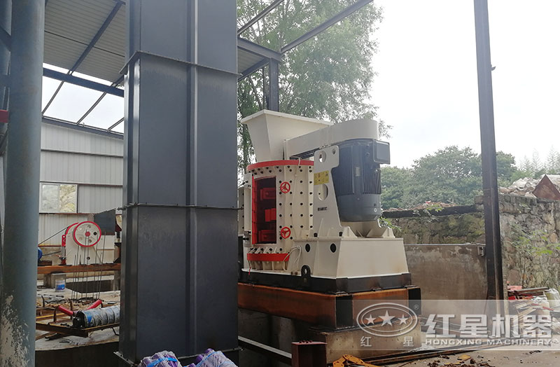 1臺鄂破+1臺復(fù)合破組成的制砂生產(chǎn)線，總費(fèi)用35萬