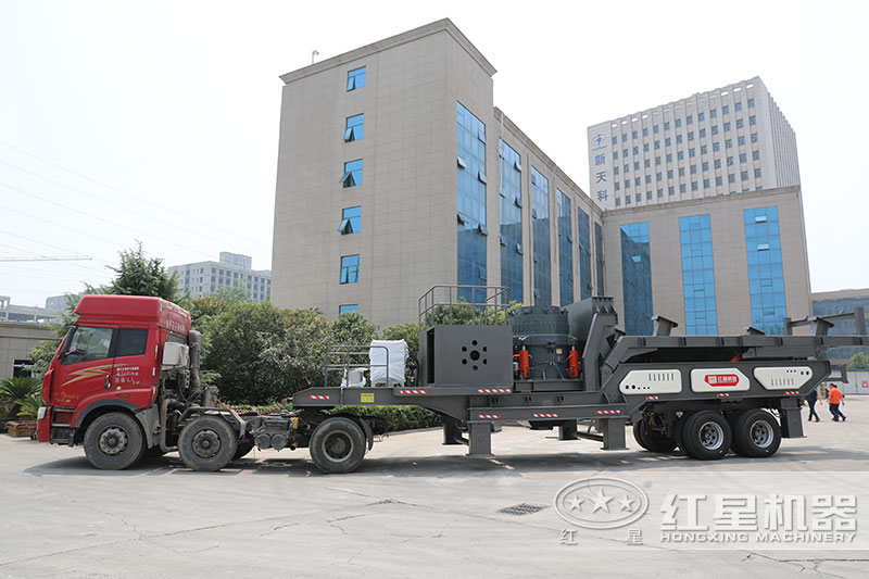 移動破碎機，暢游沙場的小精靈