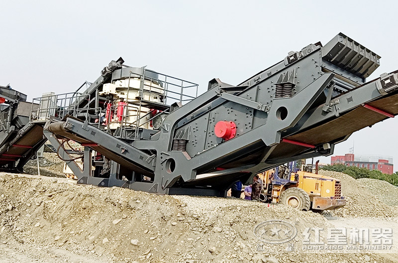 履帶移動(dòng)破碎機(jī)