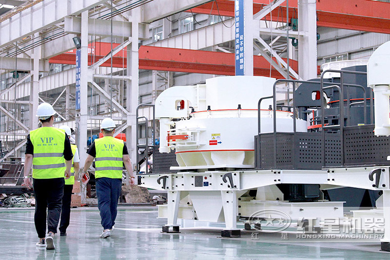 紅星機(jī)器石頭制沙機(jī)客戶來(lái)廠參觀