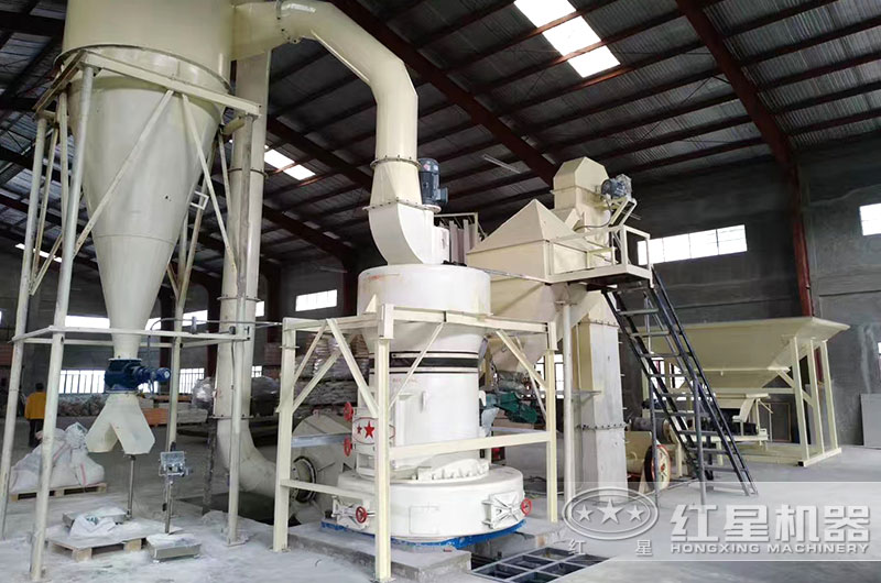 山西客戶(hù)高產(chǎn)量雷蒙磨粉機(jī)工作現(xiàn)場(chǎng)圖片