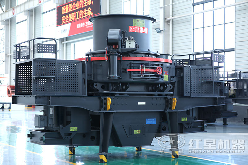  這款是HVI制砂機(jī)，產(chǎn)量70-585噸/時(shí)