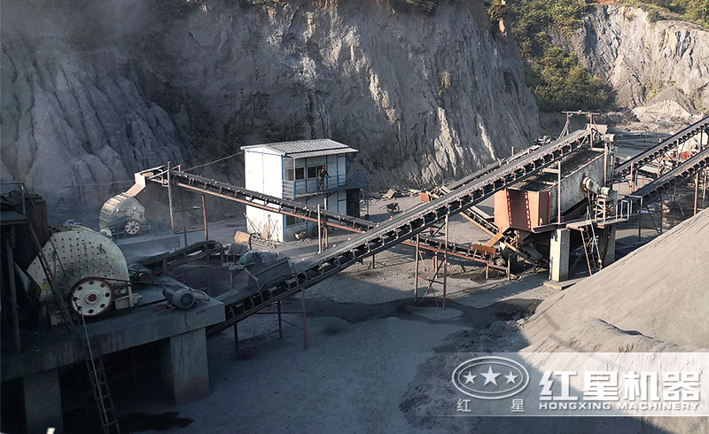 PCZ1615錘式沙石破碎機生產現場實拍