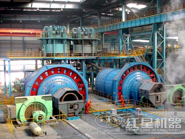 風(fēng)掃煤磨現(xiàn)場作業(yè)實拍2