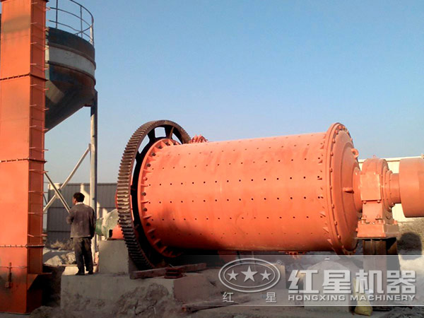 球磨機(jī)現(xiàn)場圖