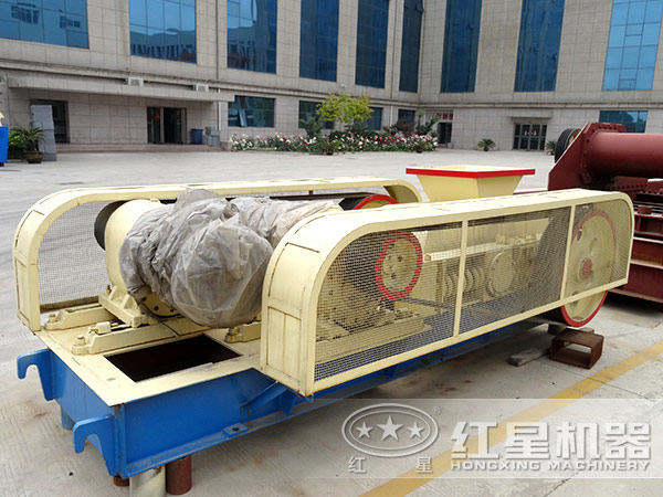 如何設(shè)計(jì)雙齒輥破碎機(jī)分離收集裝置的主要參數(shù)？