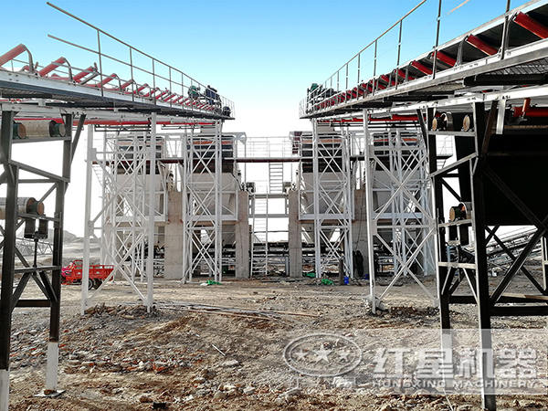 青石破碎機(jī)生產(chǎn)現(xiàn)場(chǎng)圖