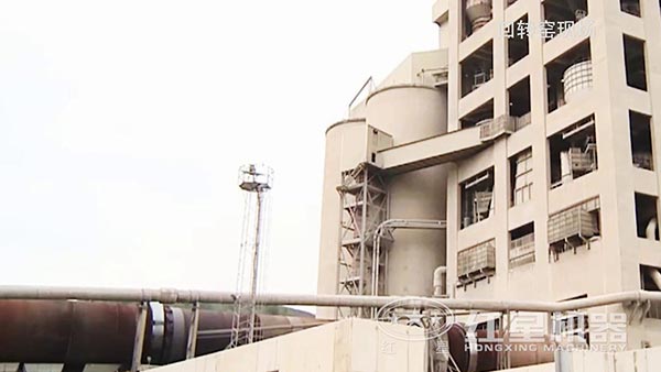 回轉(zhuǎn)窯工作現(xiàn)場圖