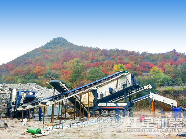 移動破碎機現(xiàn)場實拍