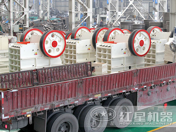 紅星破碎機(jī)生產(chǎn)車間實拍