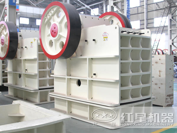 顎式破碎機(jī)高清實(shí)拍