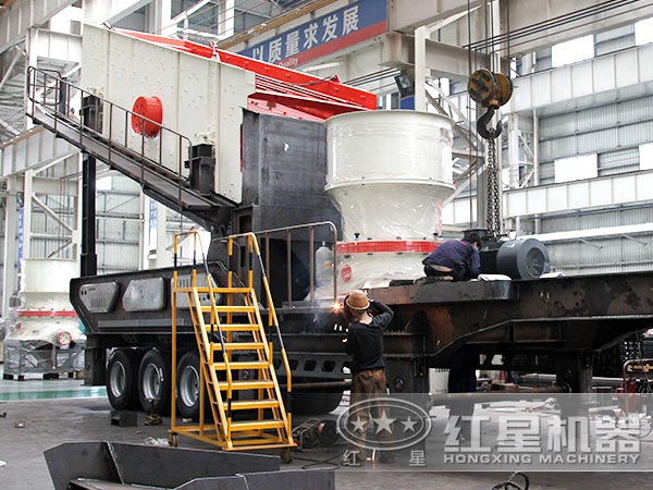 移動(dòng)柴油碎石機(jī)