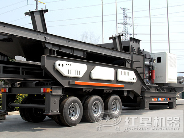 移動(dòng)式石料破碎機(jī)高清實(shí)拍