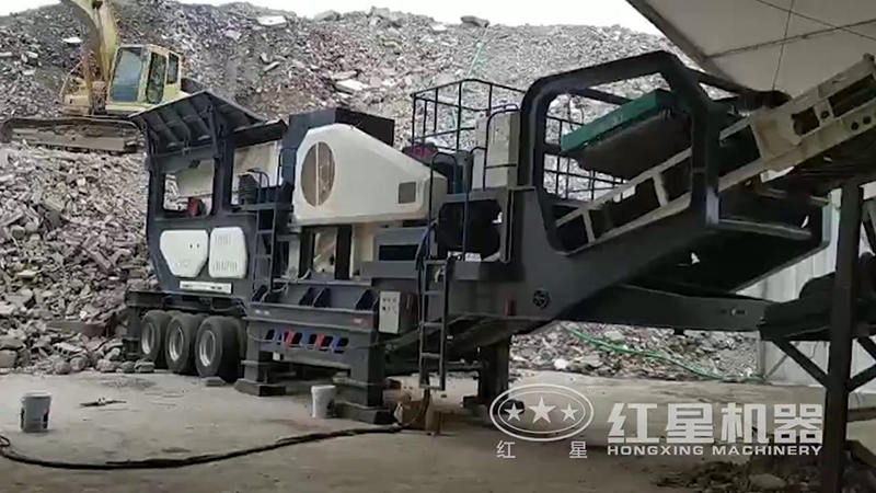 移動石子加工機(jī)粗碎作業(yè)環(huán)節(jié)
