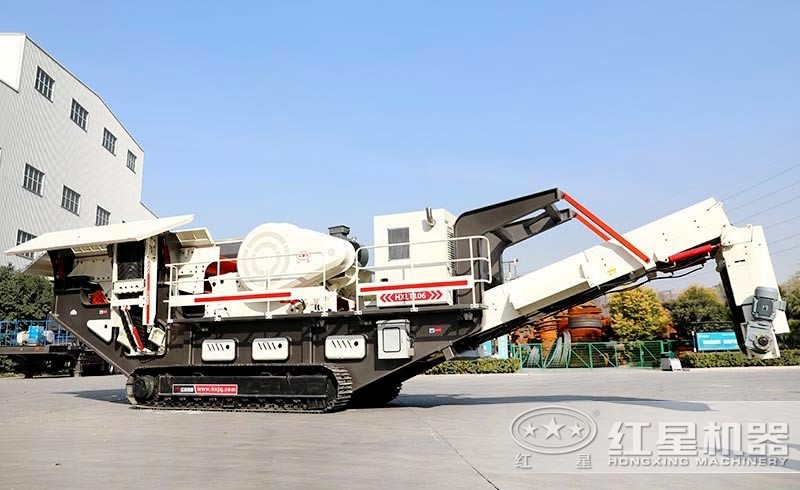 履帶式移動碎石機現(xiàn)場演示
