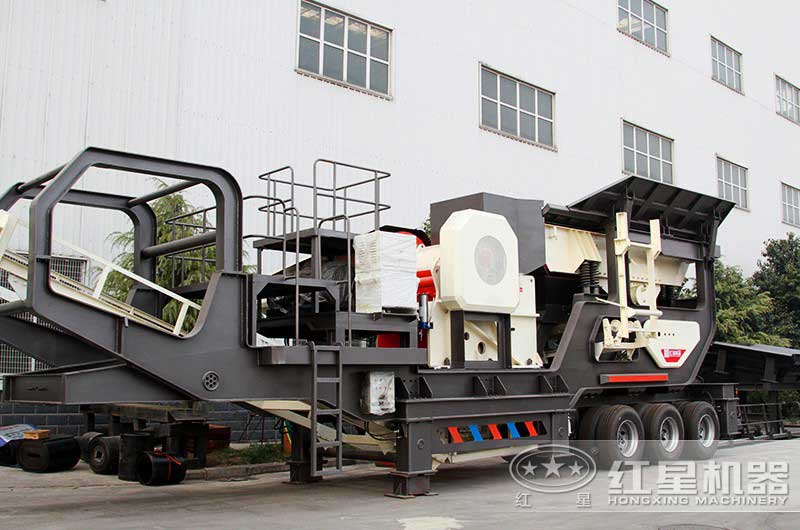 流動(dòng)碎石機(jī)廠區(qū)實(shí)拍