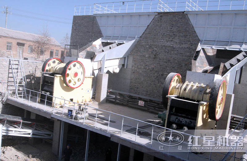 大型磕石機(jī)