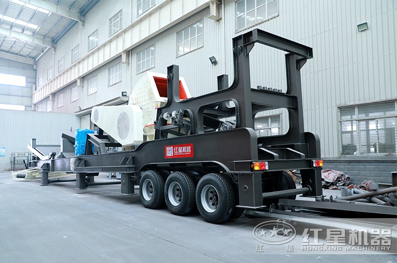 簡單的移動錘式破碎機(jī)