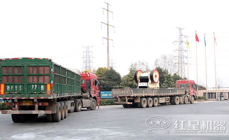 紅星粉碎石頭的機(jī)器發(fā)貨