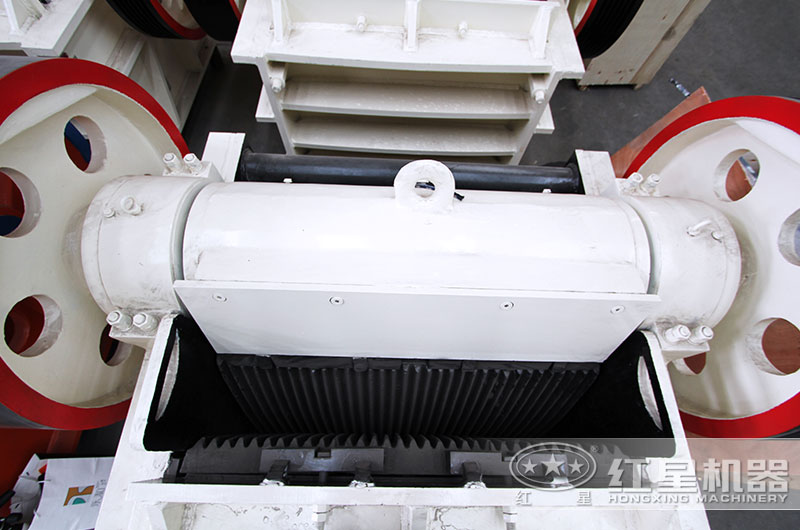 顎式破碎機(jī)給料口