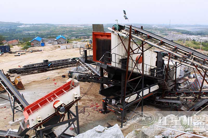 移動(dòng)式振動(dòng)篩安裝現(xiàn)場(chǎng)