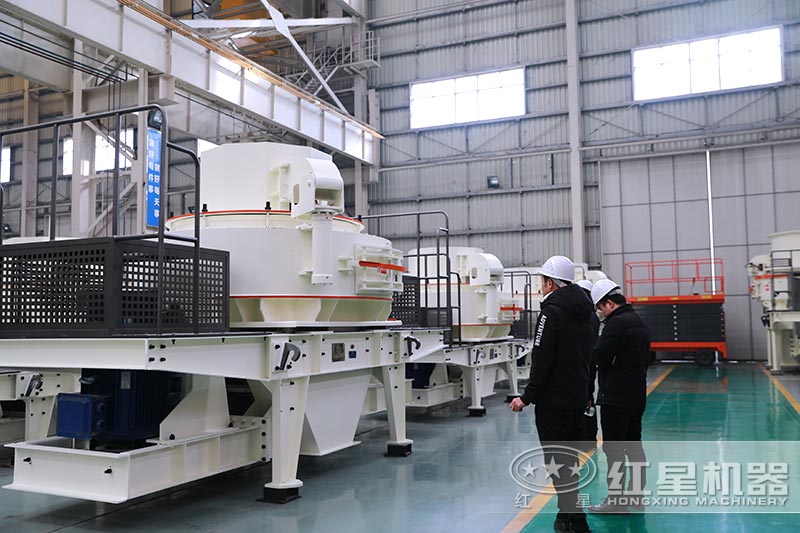 客戶來場參觀制砂機(jī)