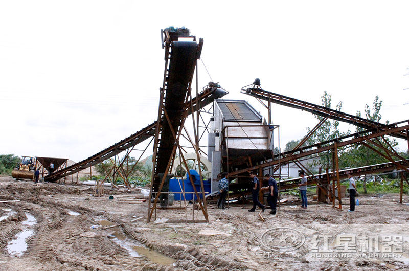 輪式洗砂機(jī)作業(yè)現(xiàn)場