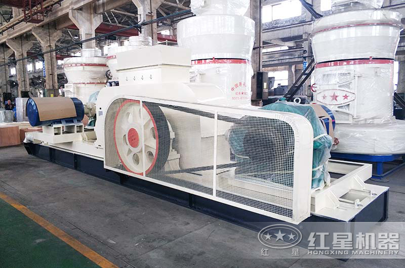 對輥破碎機(jī)車間實(shí)拍