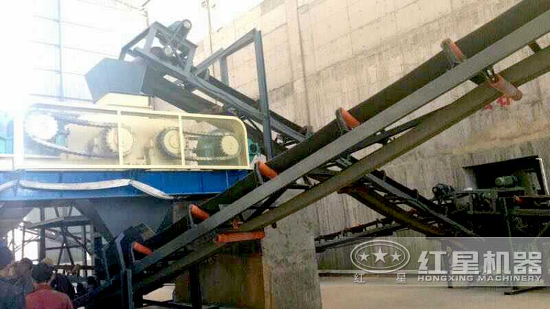 液壓對輥機現(xiàn)場