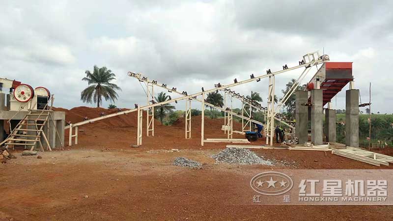 碎石破碎機(jī)現(xiàn)場