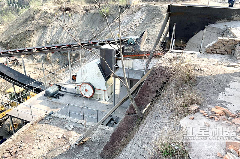 安徽滁州重錘式破碎機(jī)環(huán)保加工現(xiàn)場