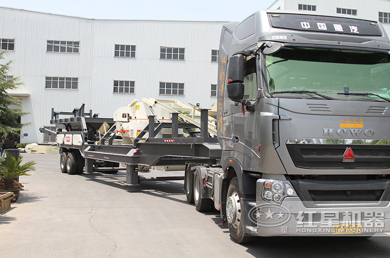 搭載VSI8518制砂機的移動制砂機發(fā)貨