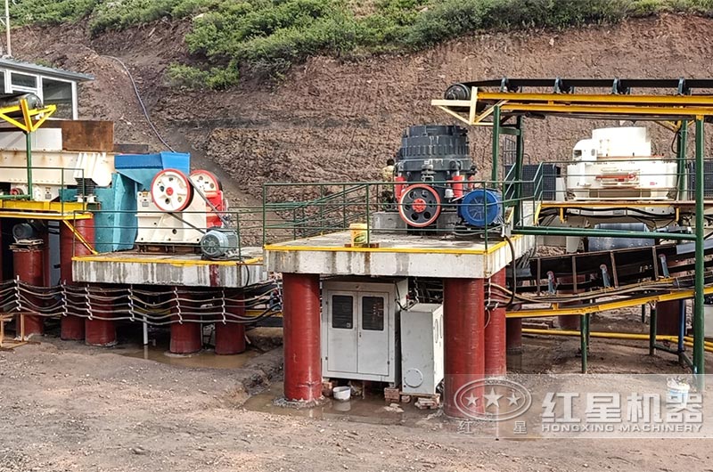 機(jī)制砂生產(chǎn)線加工現(xiàn)場(chǎng)