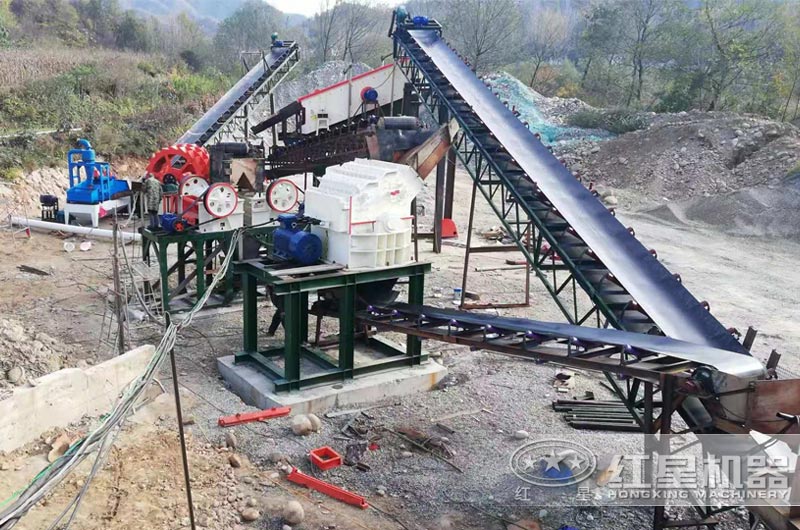 液壓開箱制砂機(jī)現(xiàn)場實(shí)拍