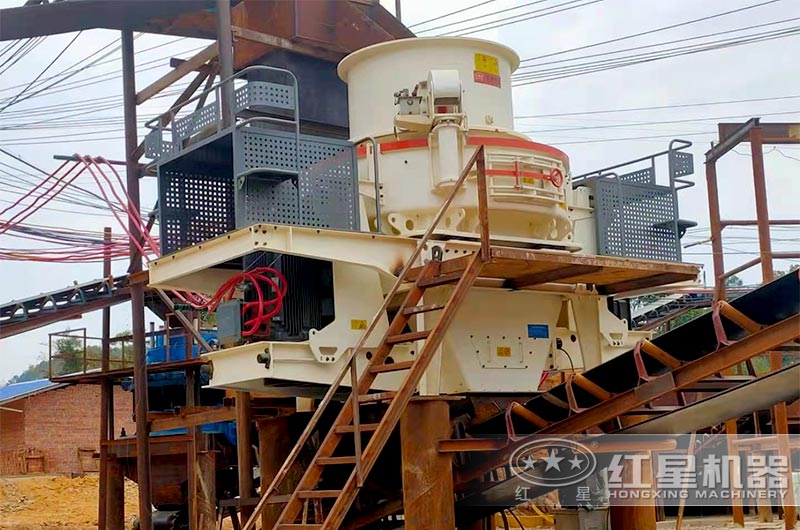 立軸沖擊式破碎機(jī)設(shè)備